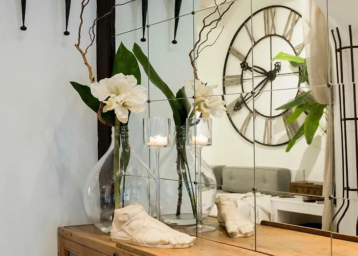 Trastevere Gem Cozy Light-Filled Retreat
