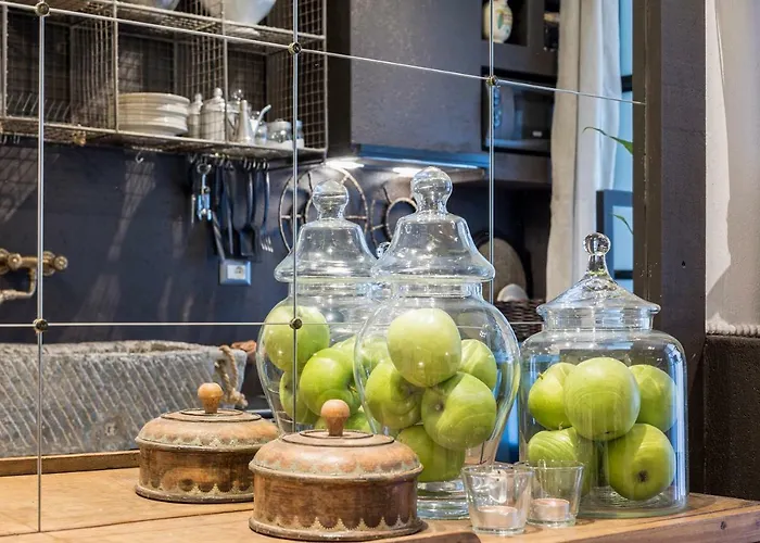 Trastevere Gem Cozy Light-Filled Retreat